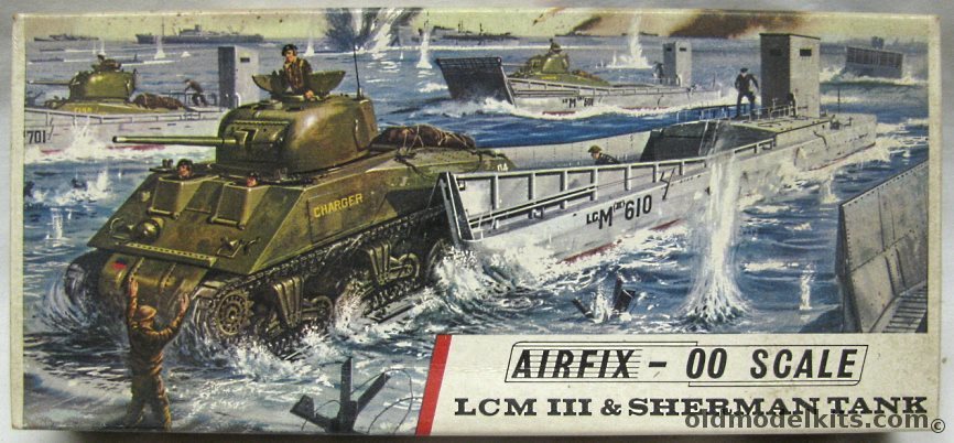 Airfix 1/76 LCM III & M4 Sherman Tank - Type Three Issue, A301V plastic model kit